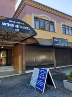 Conjunto Comercial Santa Quitéria Curitiba - Av. Pres. Arthur S. Bernardes 801