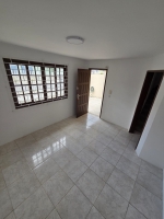 Sobrado Capão Raso Curitiba - Rua Deputado Iracy Vianna 207 sb 3